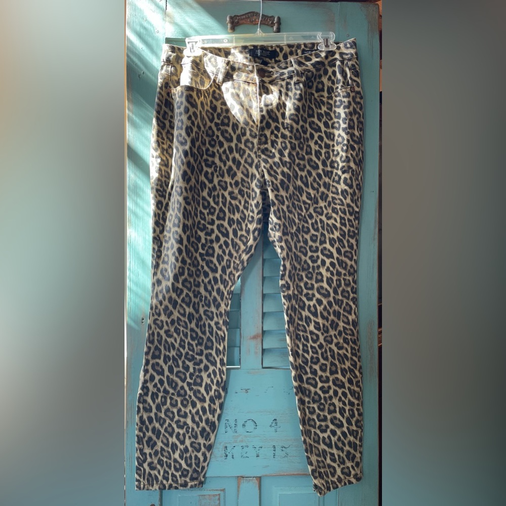 Judy Blue Leopard print pants
